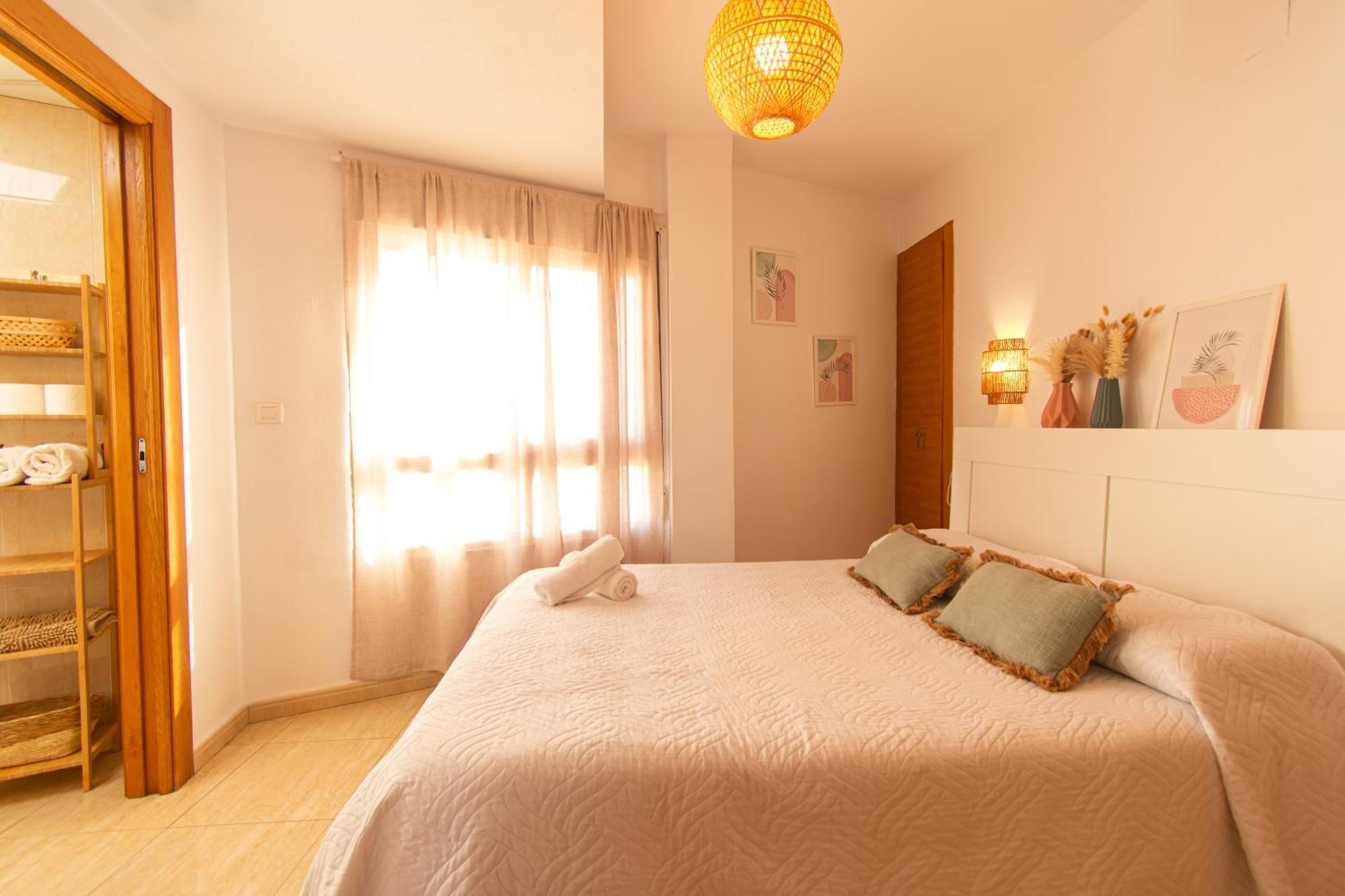 Avenida Principal Cerca De La Playa Con Aire Acondicionado Y Wifi - By Aloha Palma